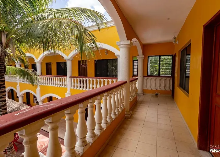 Hotel Los Arcos